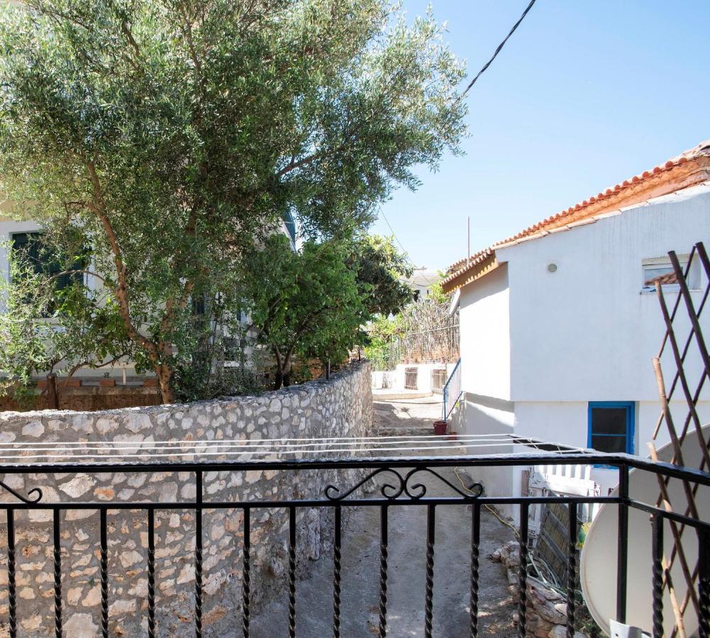 Agapi 'S Place Pylos Exterior photo